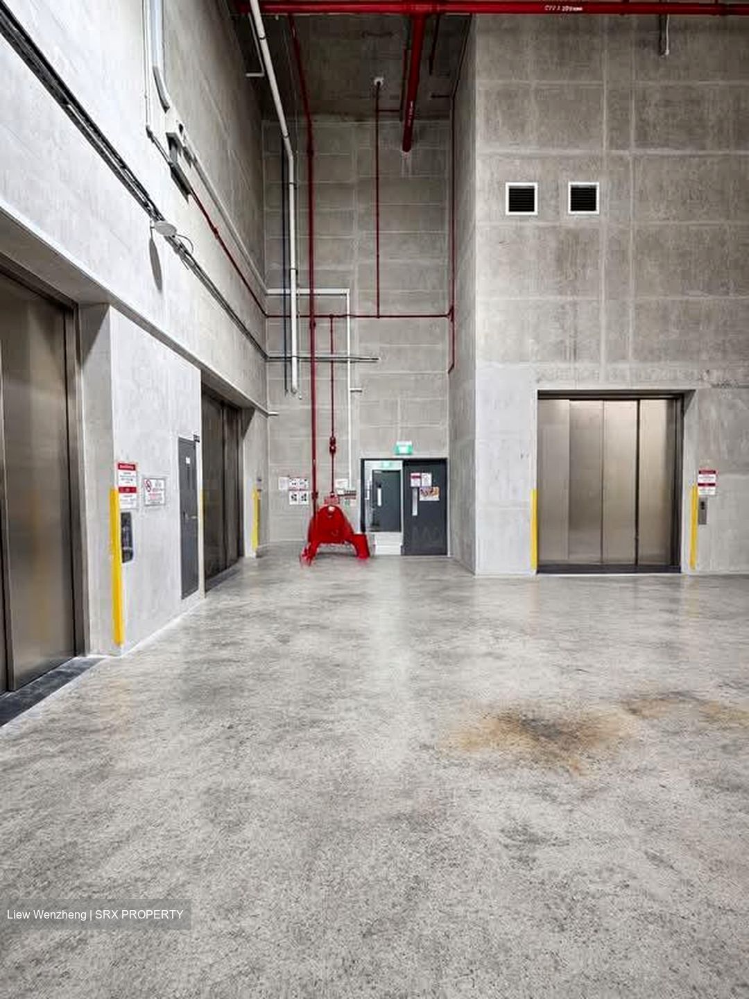 Foh Foh Building (D22), Warehouse #575793781